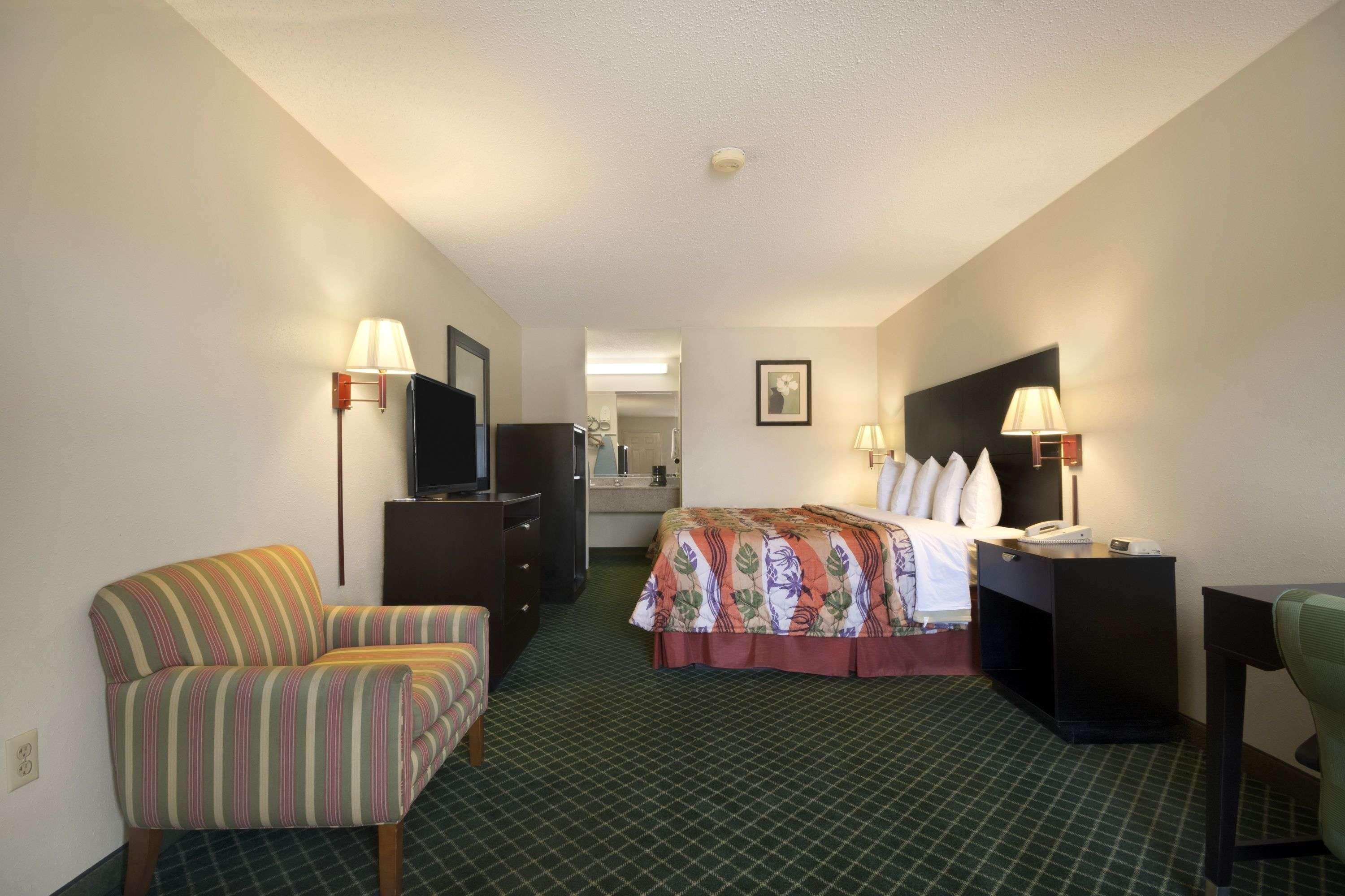 Days Inn By Wyndham Alma Extérieur photo