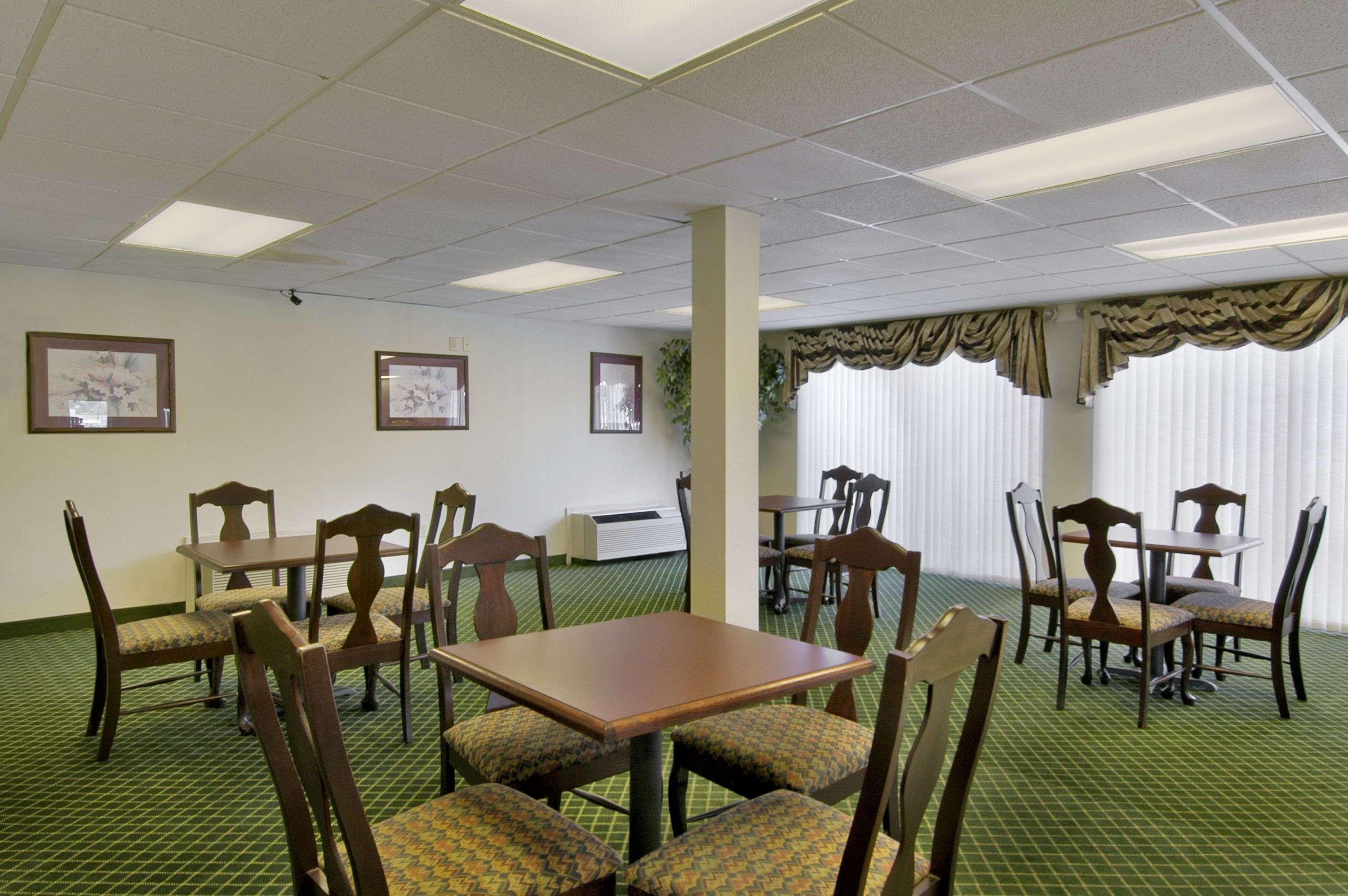 Days Inn By Wyndham Alma Extérieur photo